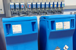 Контейнеры для бочек в Университетской больнице Острава